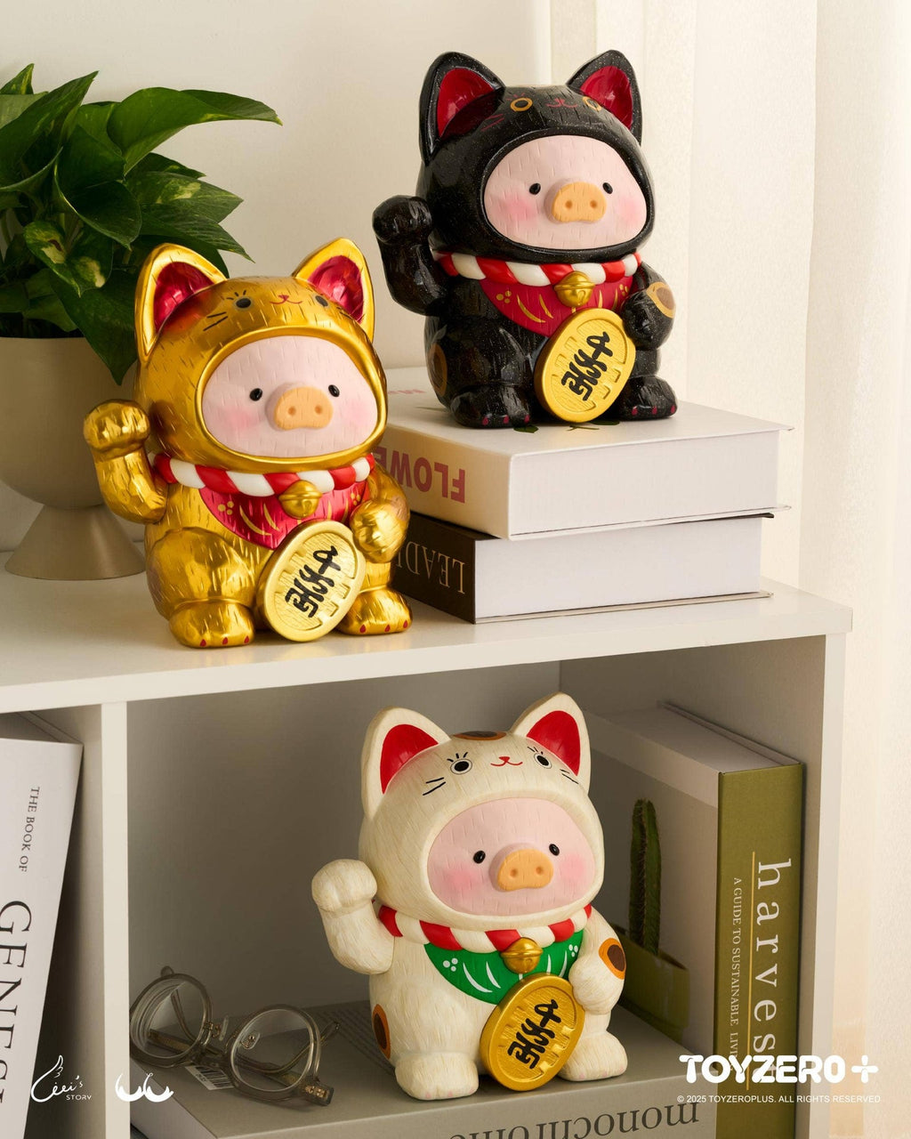 LuLu the Piglet - Maneki Lu (black cat) — 18cm wooden sculpture