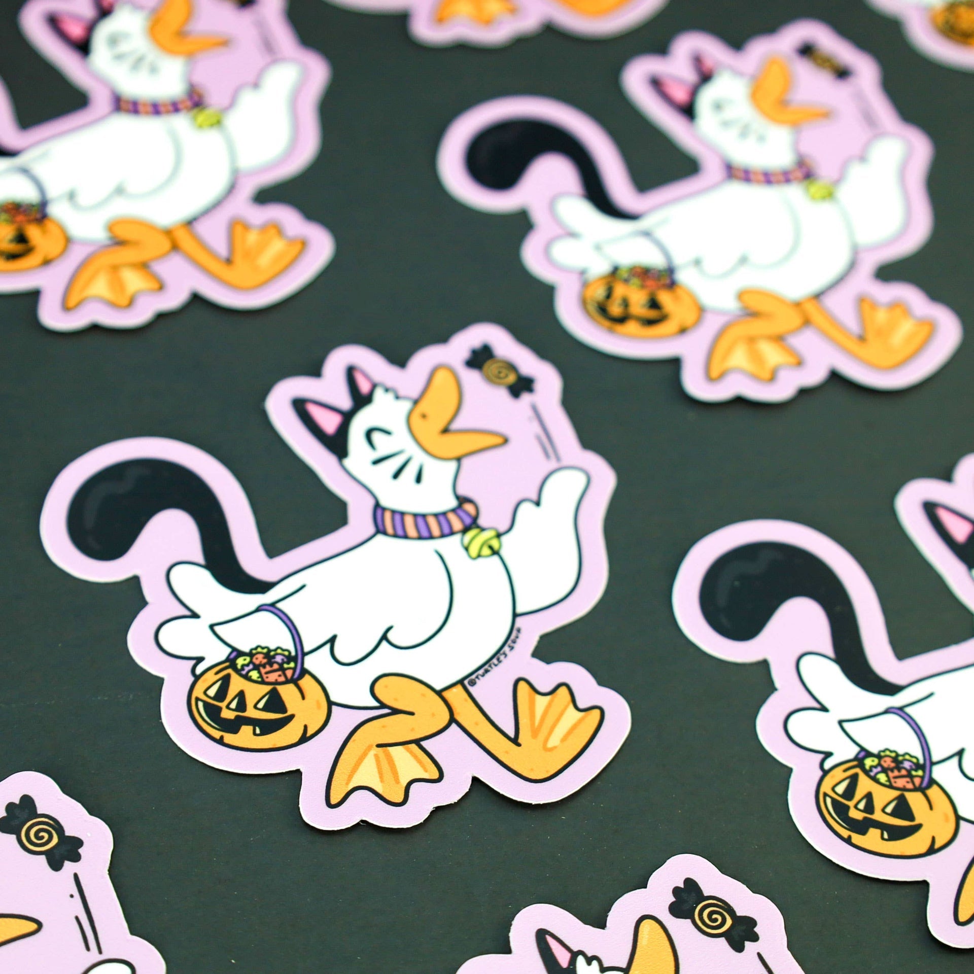 Autocollant Canard en Costume d'Halloween Chat
