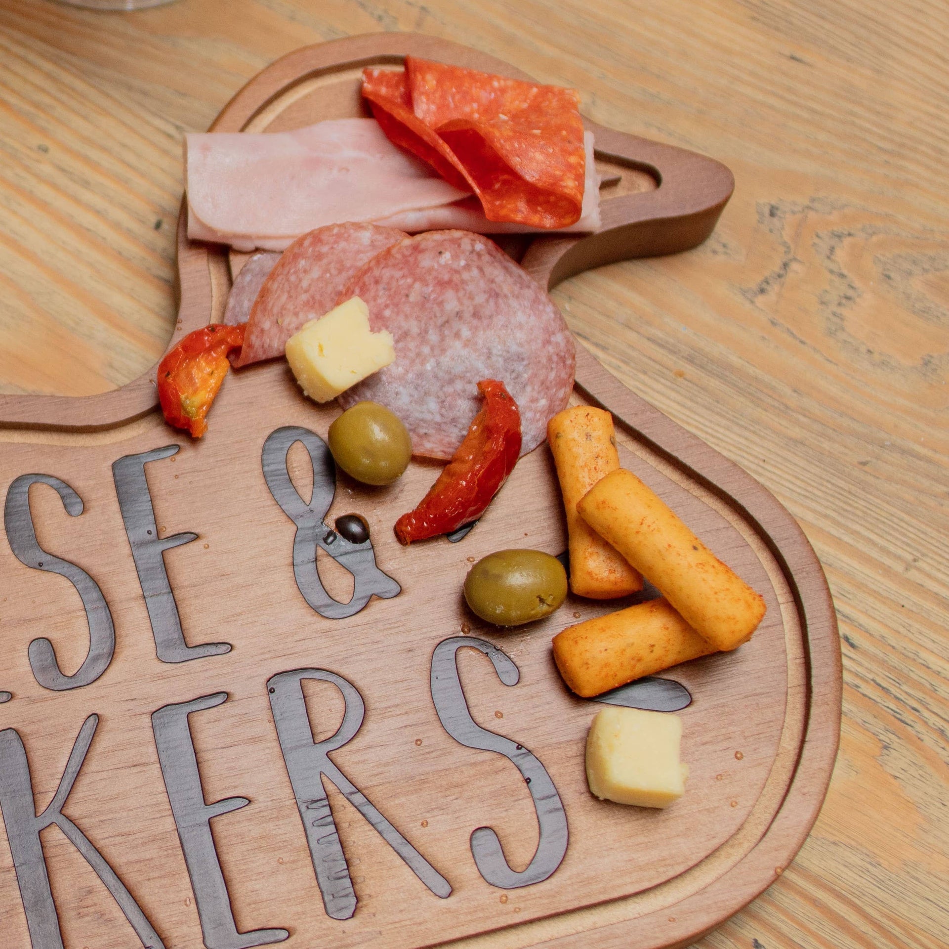 Duck "Cheese & Quackers" Wooden Charcuterie Board