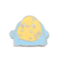 Spilla Anatra Gialla nella sua Poltrona
