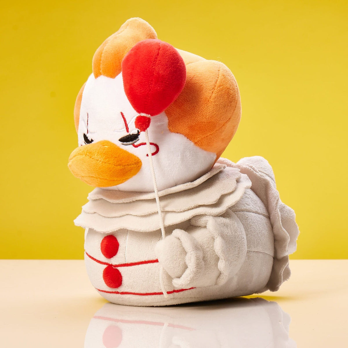 Canard IT: Pennywise TUBBZ Plushie