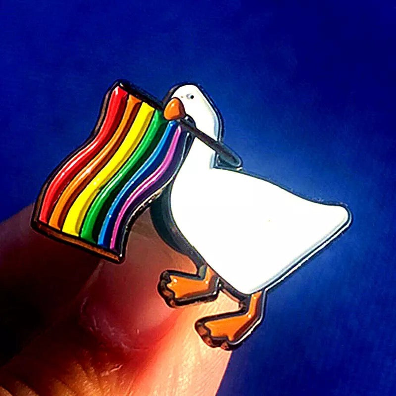 Pin's Canard Blanc Drapeau LGBT