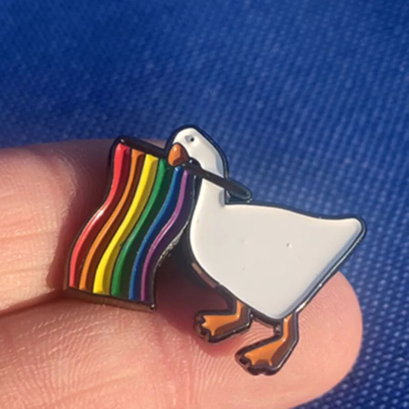 Pin's Canard Blanc Drapeau LGBT